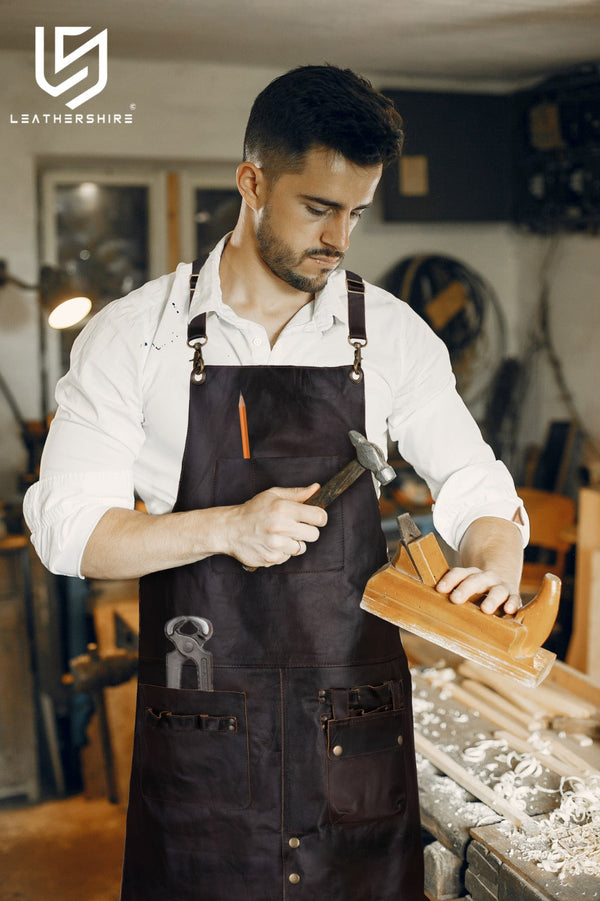 The Cambridgeshire Full Grain Leather Crossback Working Apron